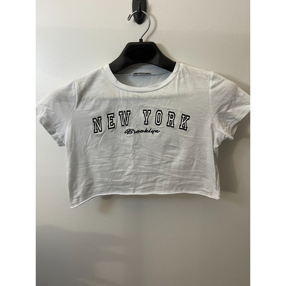 Teenbell White New York Brooklyn Graphic Short Sleeve Raw Hem Crop Top Medium